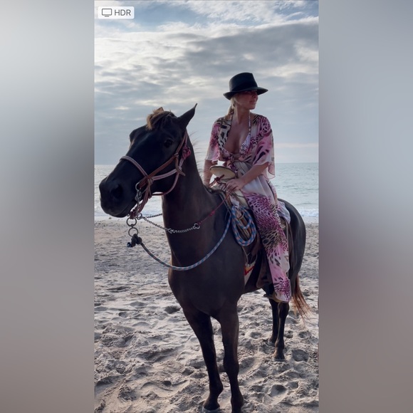 Meet your Posher, Agnes - Picture 4 of 7